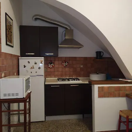 Orvieto Brick House 奥尔维耶托斯卡洛