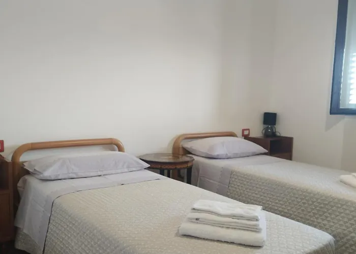 Orvieto Brick House * Orvieto Scalo